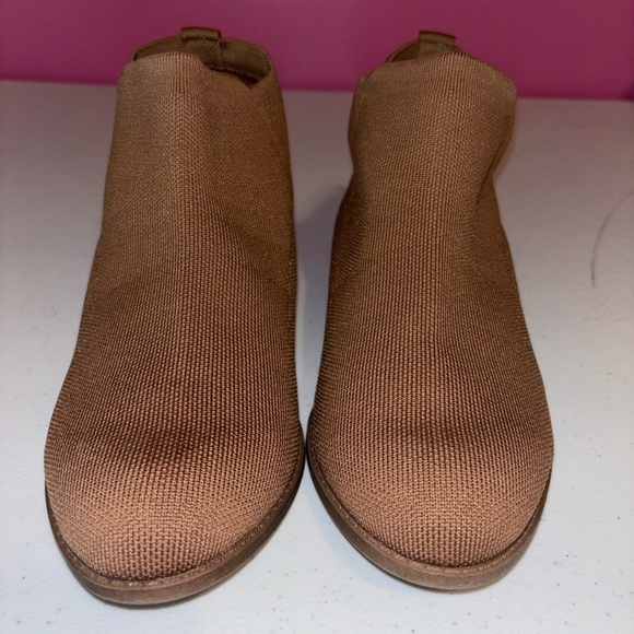 Torrid Size 9 Wide Width Stretchy Tan Ankle Booties - Picture 1 of 8